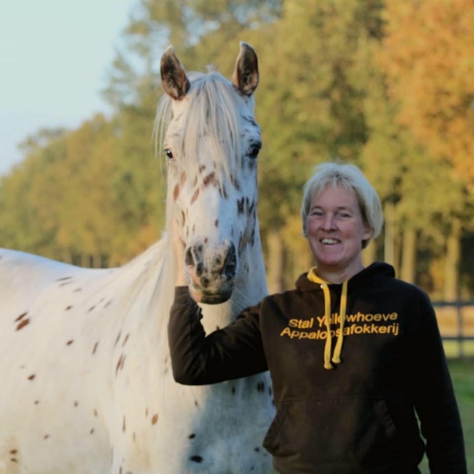 Ik met mijn appaloosa paard